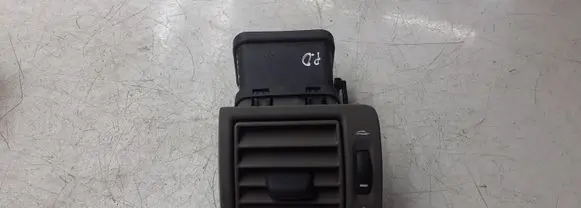 Volvo V50 Dashboard side air vent grill/cover trim