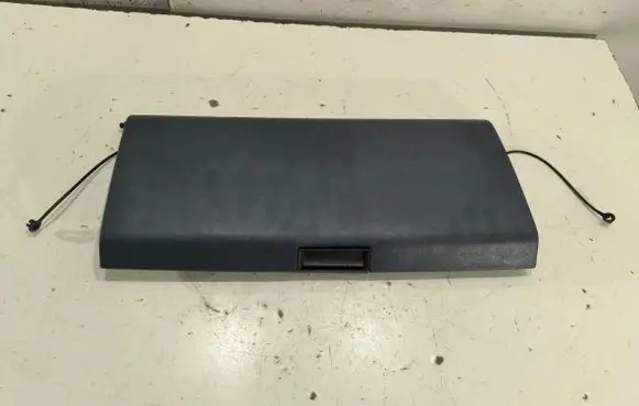 Chevrolet Suburban Glove box lid/cover 