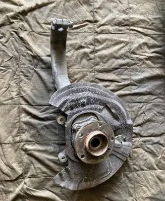 BMW X5 E70 Front wheel hub spindle knuckle 31216773784 6773784
