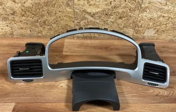 Volkswagen Touareg II Dashboard trim 7P1857221 6709401
