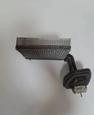 Air conditioning (A/C) radiator (interior)