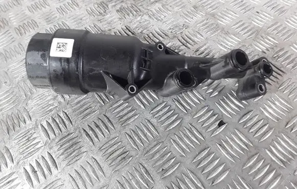 Mercedes-Benz A W176 Oil filter mounting bracket 70321178