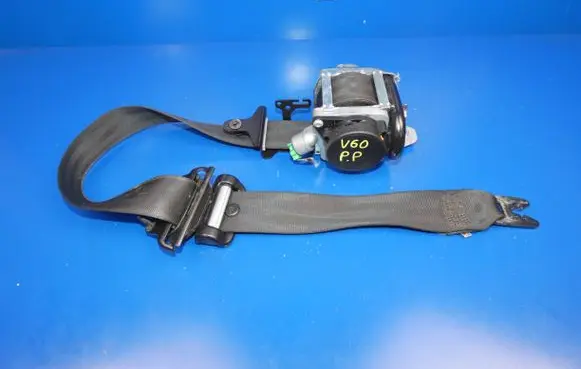 Volvo V60 Front seatbelt