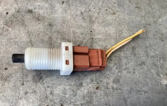 Peugeot 607 Clutch pedal sensor 0854