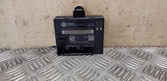 Audi A8 S8 D4 4H Door control unit/module 4H0959795