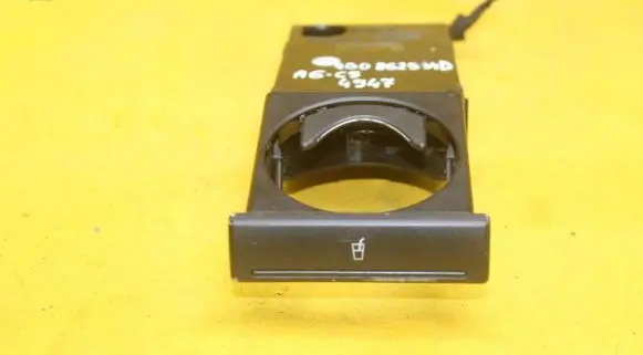 Cup holder front