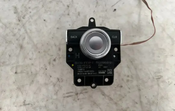 Mercedes-Benz C AMG W204 Head unit multimedia control A2048708951