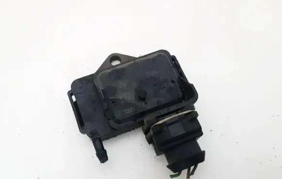 Volkswagen PASSAT B4 Air pressure sensor 0261230008 3a0906051