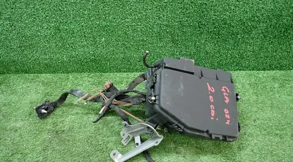 Mercedes-Benz GLA H247 Fuse box set 