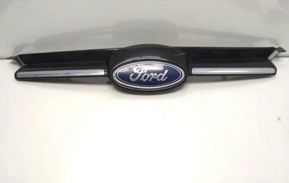 Ford Focus Front bumper upper radiator grill BM518A133C