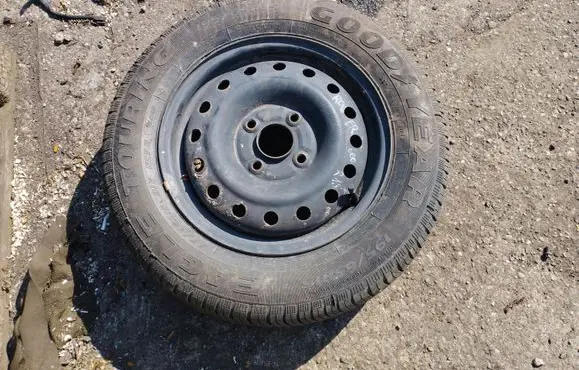 Rover 600 R15 spare wheel 