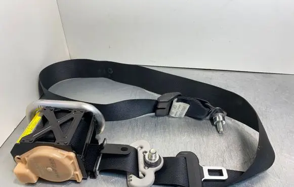 Mazda CX-7 Front seatbelt 0436046 C93D1N 02E223