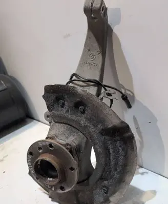 BMW 5 F10 F11 Front wheel hub