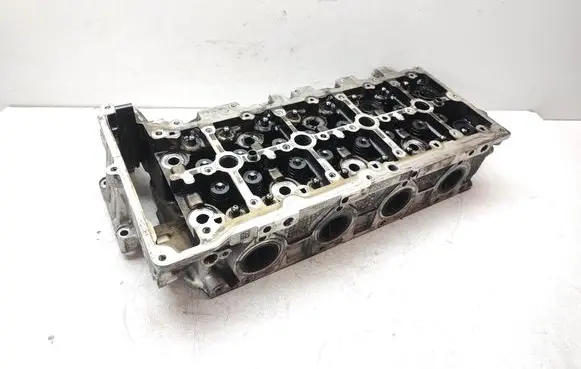 BMW 2 F46 Engine head 8513681 85136810400