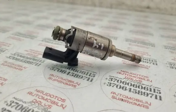 Skoda Octavia Mk3 (5E) Fuel injector 04E133036A