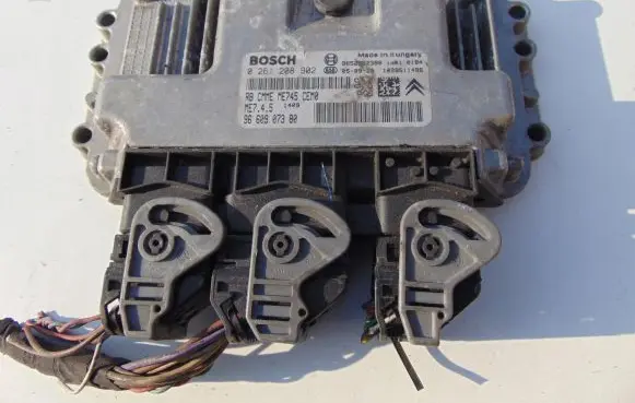 Citroen C3 Engine control unit/module 9660907380 0261208902