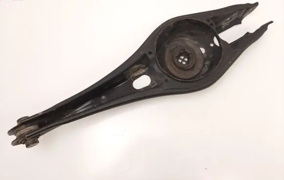 Volkswagen PASSAT B8 Rear upper control arm/wishbone 3Q0505371D 3Q0505311E