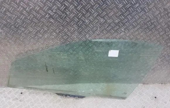 Honda Civic Front door window glass four-door