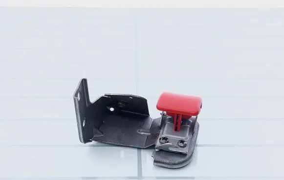 Volvo S40, V40 Engine bonnet (hood) release handle