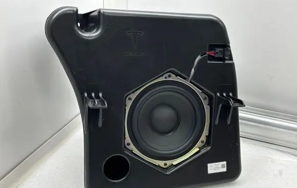 Tesla Model X Subwoofer speaker 163173100A 280723 BT723209C30253