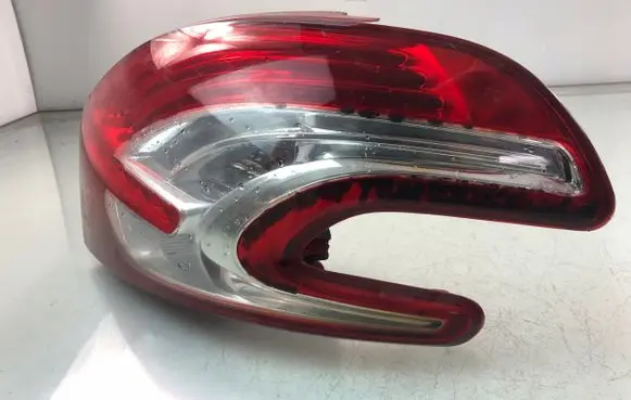 Peugeot 208 Rear/tail lights
