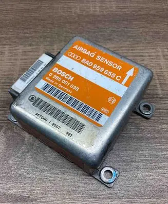 Audi A4 S4 B5 8D Airbag control unit/module 8A959655C 0285001038