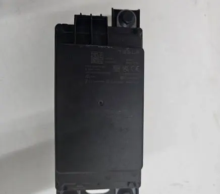 Tesla Model X Distronic sensor radar 158570901E