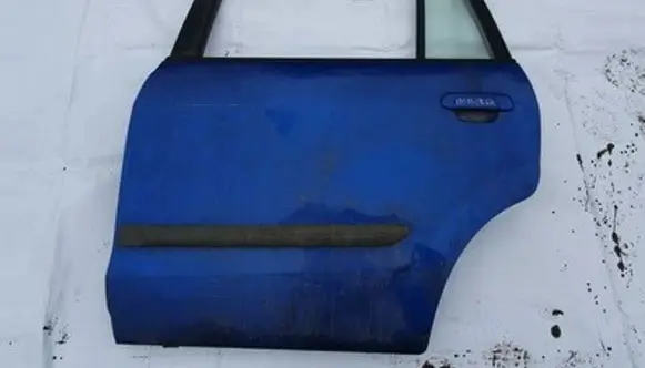 Mazda Premacy Rear door melynos