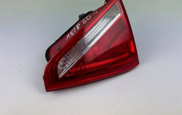 Audi A5 8T 8F Tailgate rear/tail lights 8T0945094