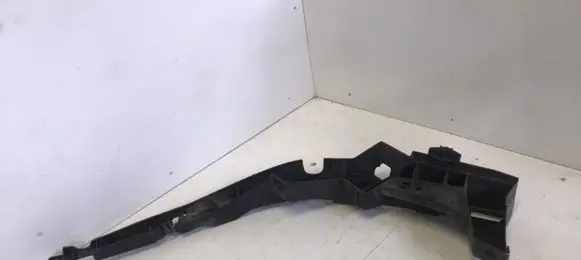 Volkswagen PASSAT B5 Front bumper mounting bracket 3B0807050