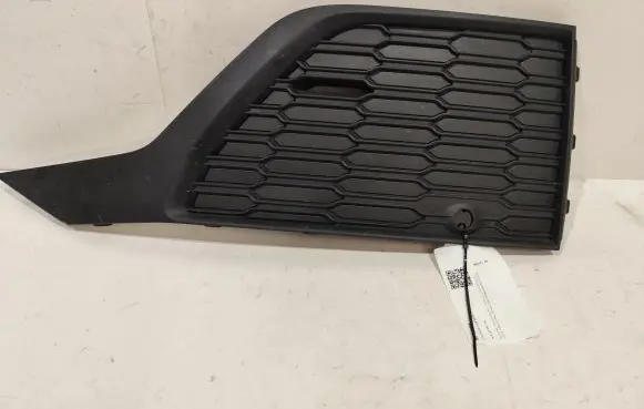 Audi Q7 4M Front bumper lower grill 4M0807151G