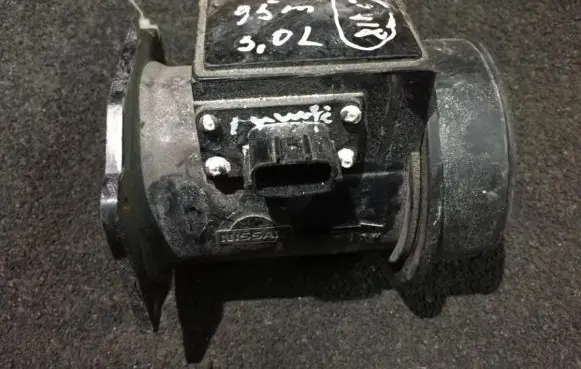 Nissan Maxima Mass air flow meter 2268031u00 a36-608e60
