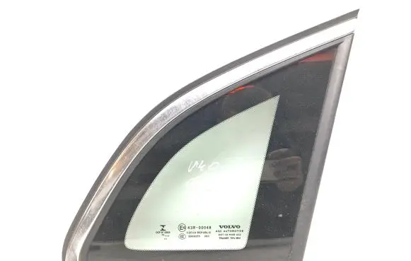 Volvo V40 Rear side window 43R00048 E000255