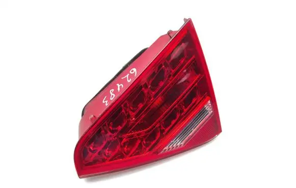 Audi A5 8T 8F Tailgate rear/tail lights 8T0945094A