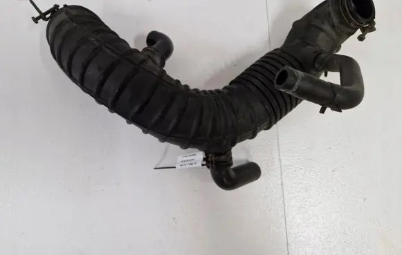 KIA Rio Air intake hose/pipe 28140-1W100