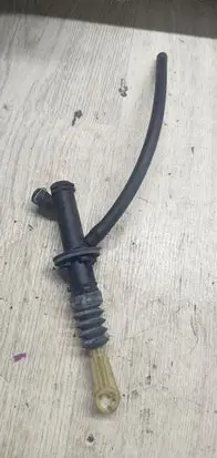 Renault Megane III Clutch master cylinder 306107195R