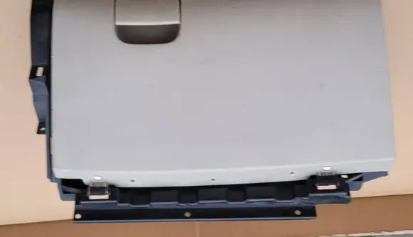 Subaru Legacy Glove box 550017