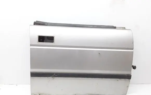 Land Rover Discovery Front door