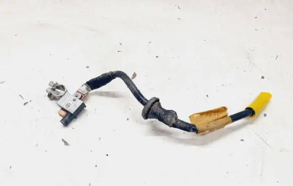 Volkswagen Golf VIII Negative earth cable (battery) 5WA915181B