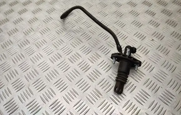 Clutch slave cylinder