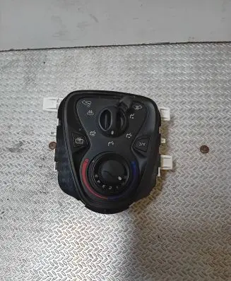 Peugeot 108 Climate control unit 55900YV030 000737077