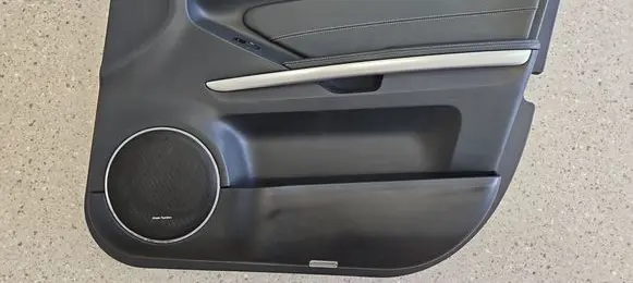 Mercedes-Benz GL X164 Front door card panel trim A1647201622 100110628