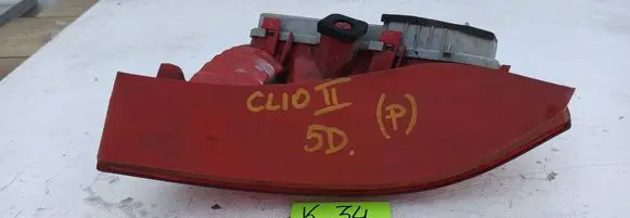Renault Clio II Rear/tail lights X65PH2REN
