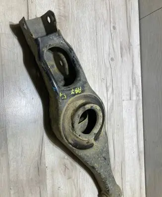 Mitsubishi Pajero Rear control arm