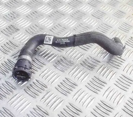 Audi A4 S4 B9 8W Engine coolant pipe/hose 8W0122073F