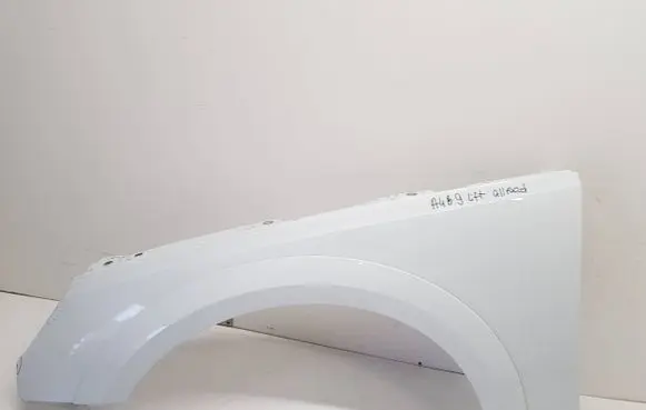 Audi A4 S4 B9 Fender 8W0821105