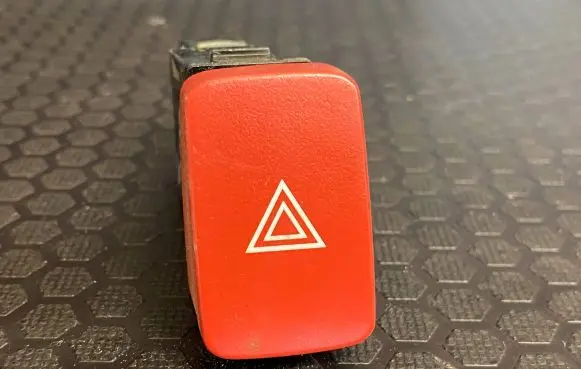 Hyundai Tucson JM Hazard light switch 937902E000