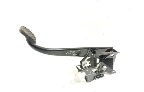Mercedes-Benz Vito Viano W447 Brake pedal A4472900001 011214 104305
