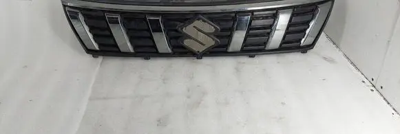 Suzuki Vitara (LY) Front bumper upper radiator grill 7212186R0