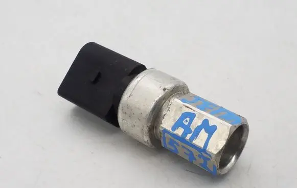Volkswagen Jetta VI Air conditioning (A/C) pressure sensor 1K0959126D